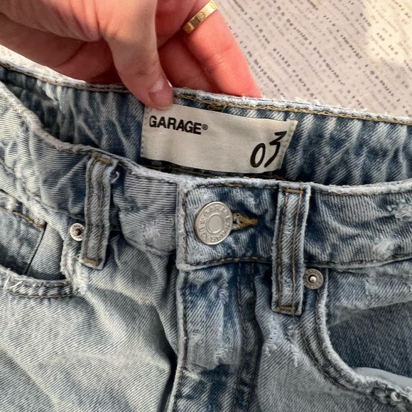 Garage high waisted ripped shorts - Picture 2 of 3